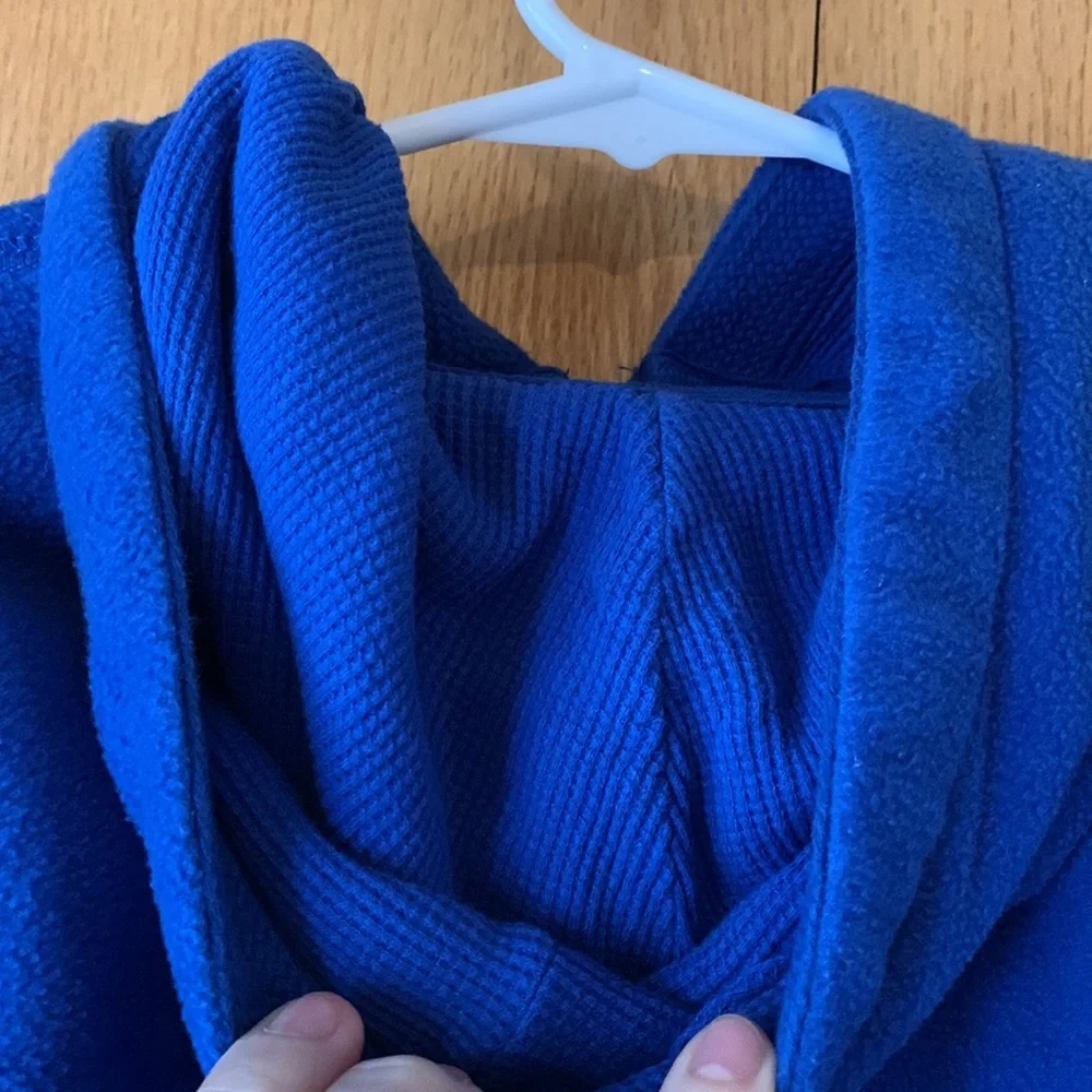GAP Kids Small 6 - 7 fleece hoodie royal blue reflective silver logo black EUC
